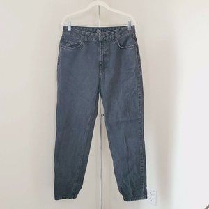 BDG Faded Black Mom Hi Rise Jeans Size 29